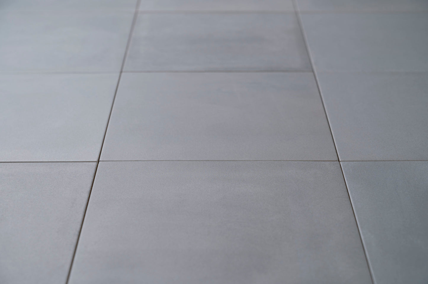 Contrasti Grigio R10/B 20x20 cm Feinsteinzeug