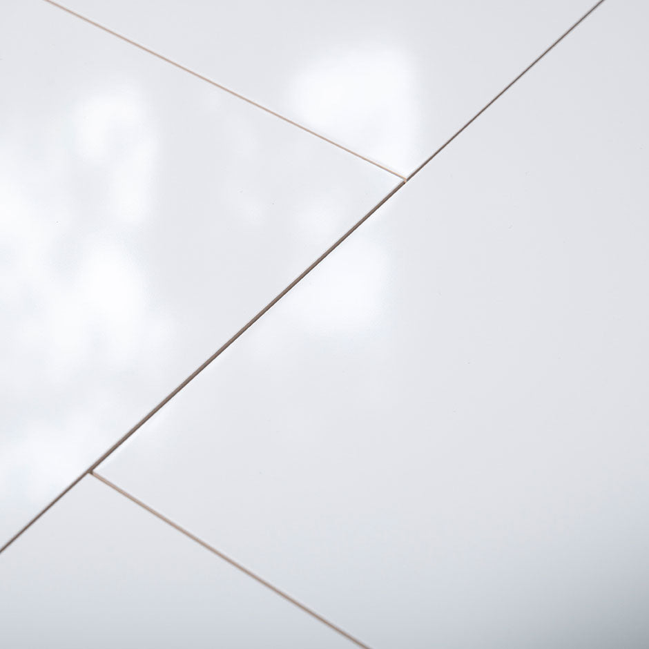 Schnittmuster Klassische Wandfliese 30 × 60 cm – Weiß Glanz