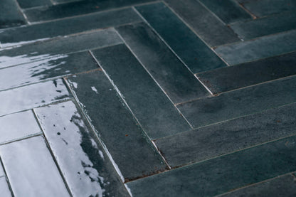 Wandfliese Look Avio glossy 6,5x24 cm, Riemchen